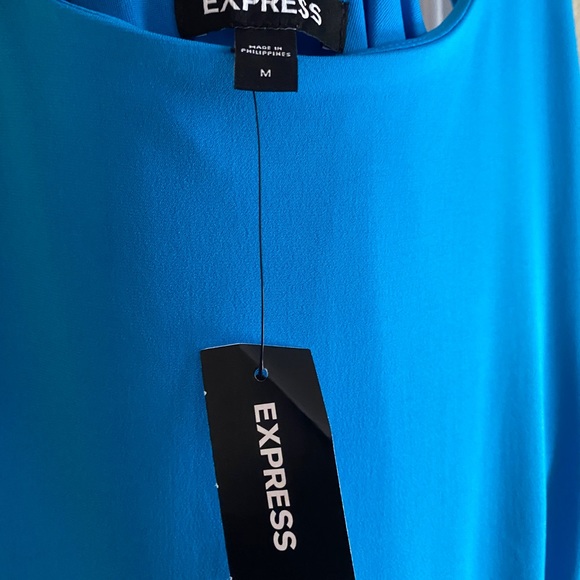 NWT. Blue, wrap midi dress with lining. - Picture 5 of 6